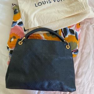 Louis Vuitton Artsy MM Empreinte Leather